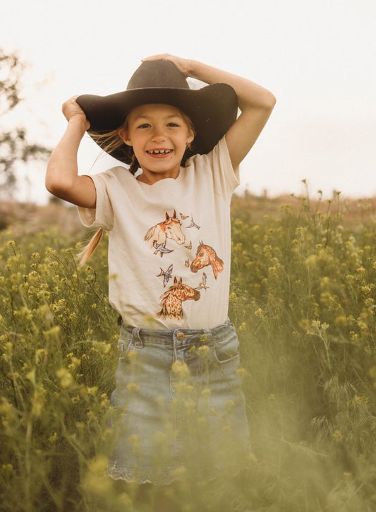 Dreamy Horse Tee (Youth Small) - Natural